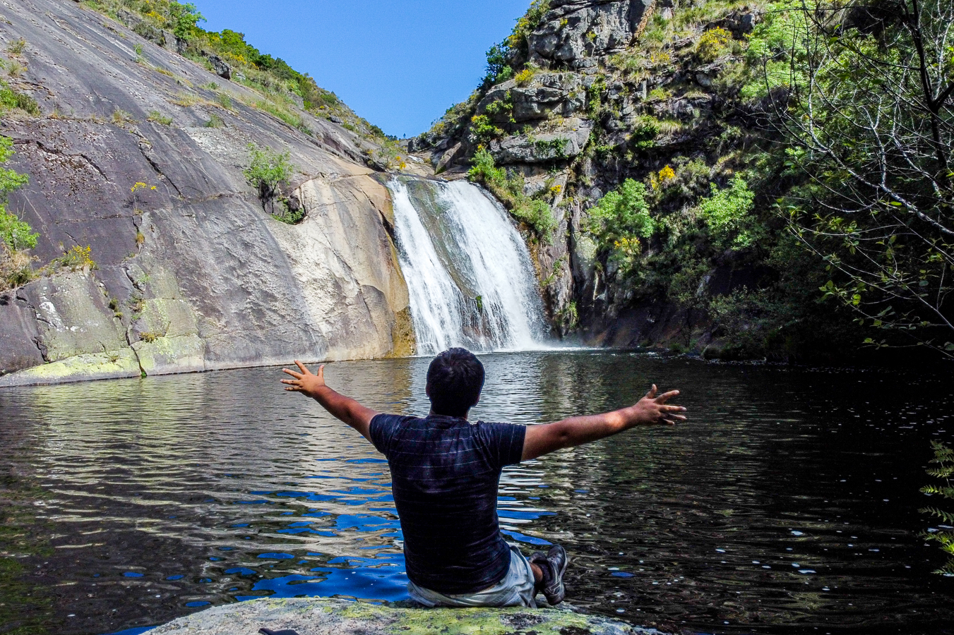 Eu, junto do Pozo da Seima, ou Pozo Negro da Serra do Xurés