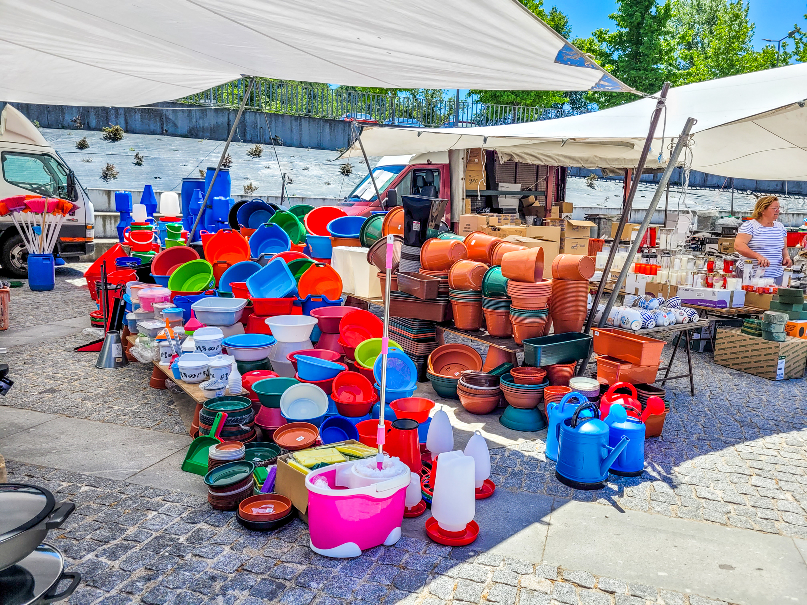 Dia de mercado na Praça Terras de Nóbrega
