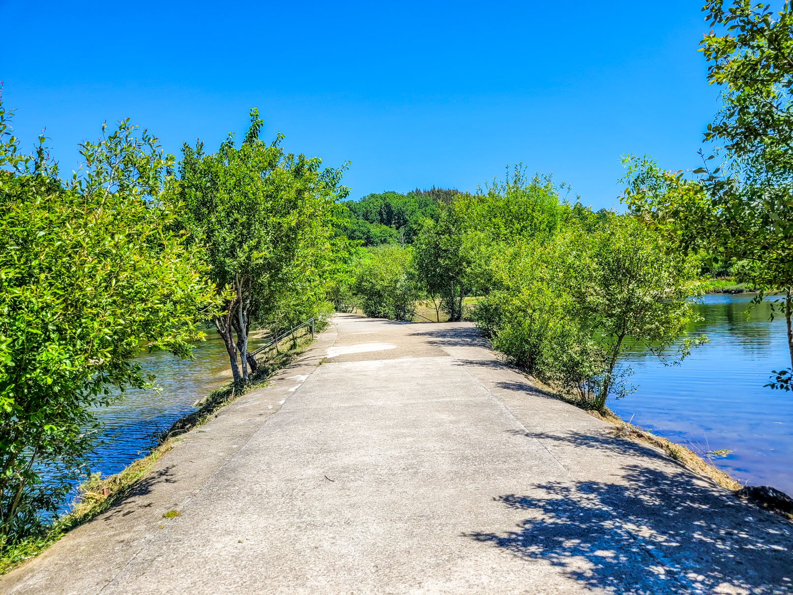 Passeio Ribeirinho da Praia Fluvial de Ponte da Barca