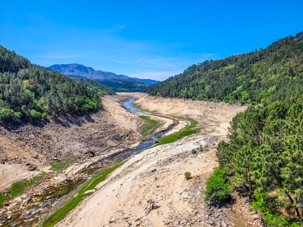Rio Lima com muito pouco caudal na barragem (2022)