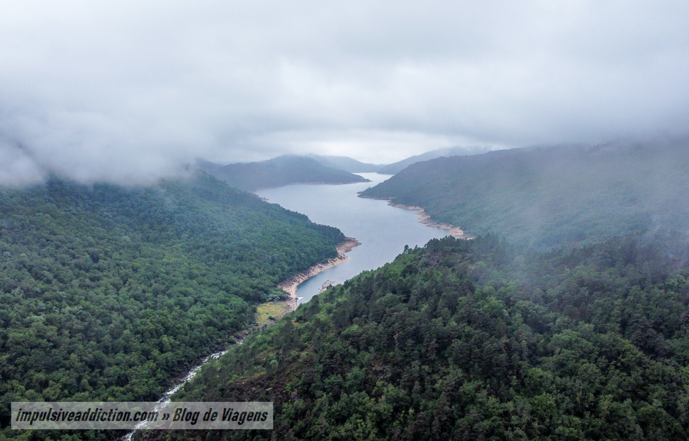Imagem aérea para a Albufeira de Vilarinho das Furnas