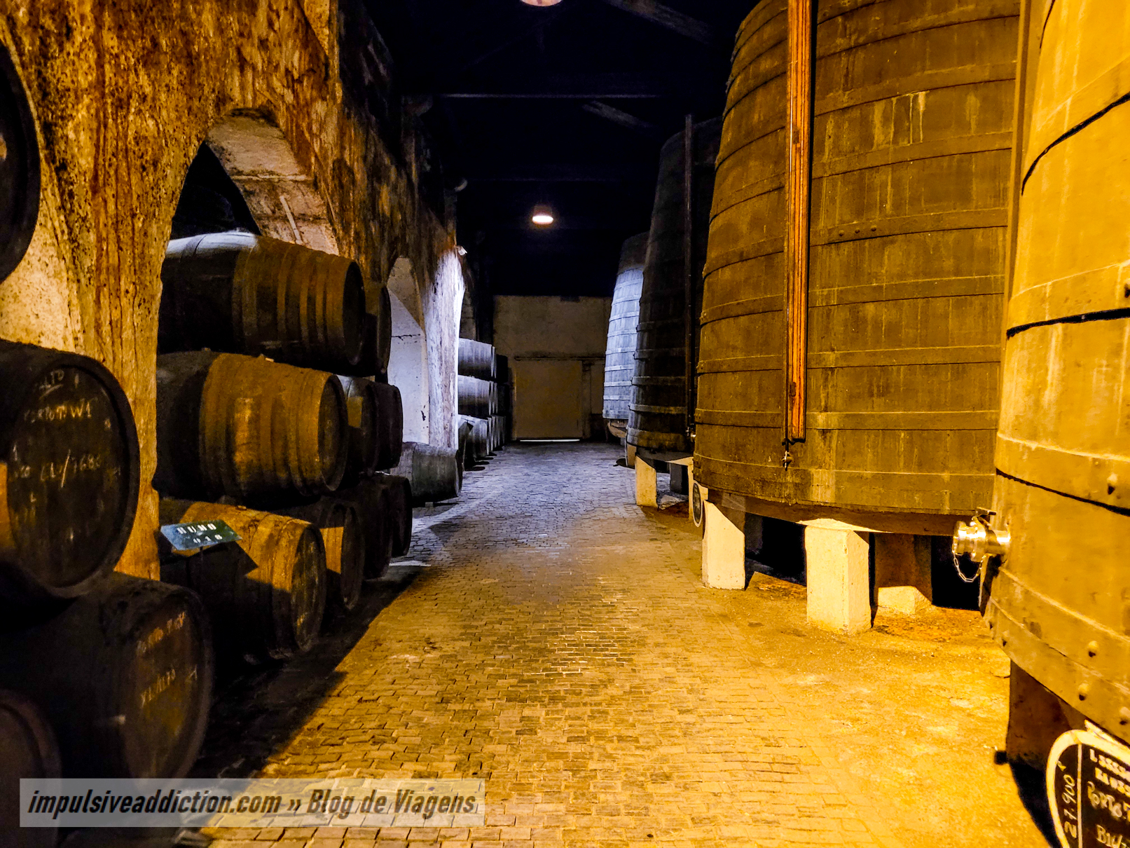 Visita às Caves de Vinho do Porto Ferreira