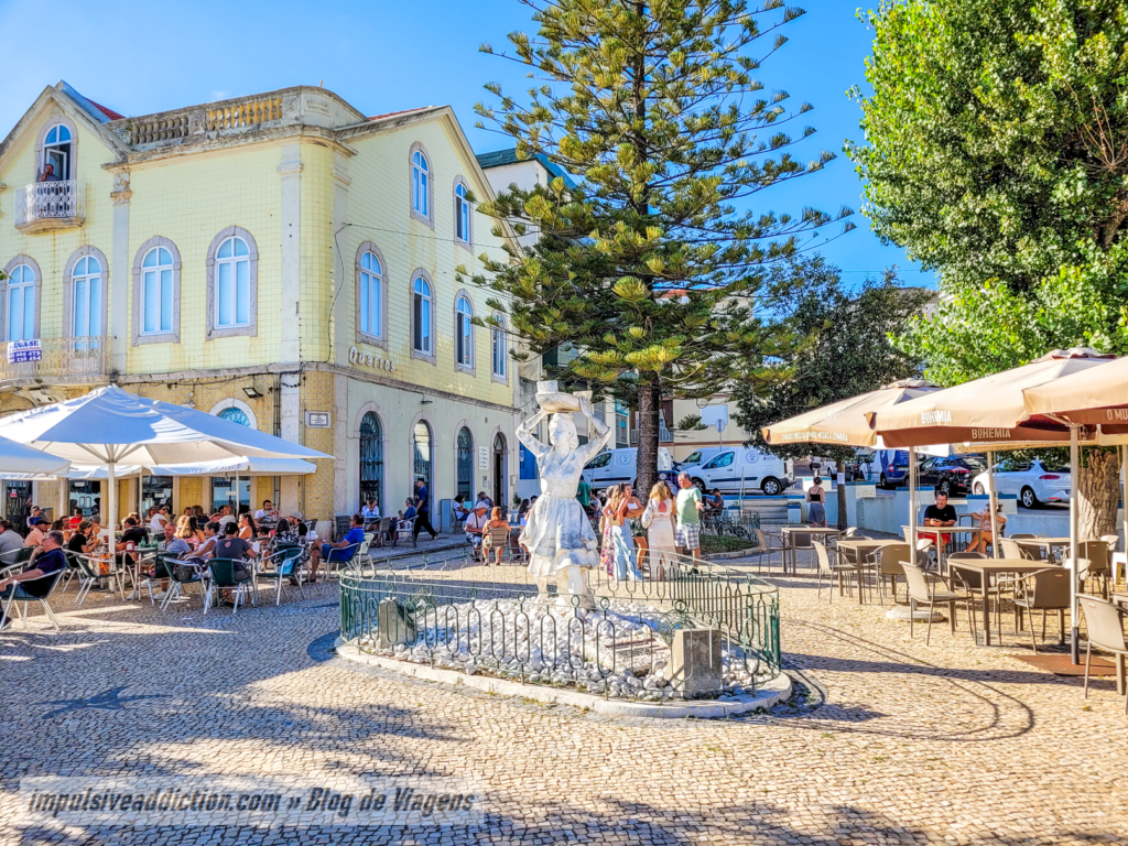 Estátua da Varina de Buarcos