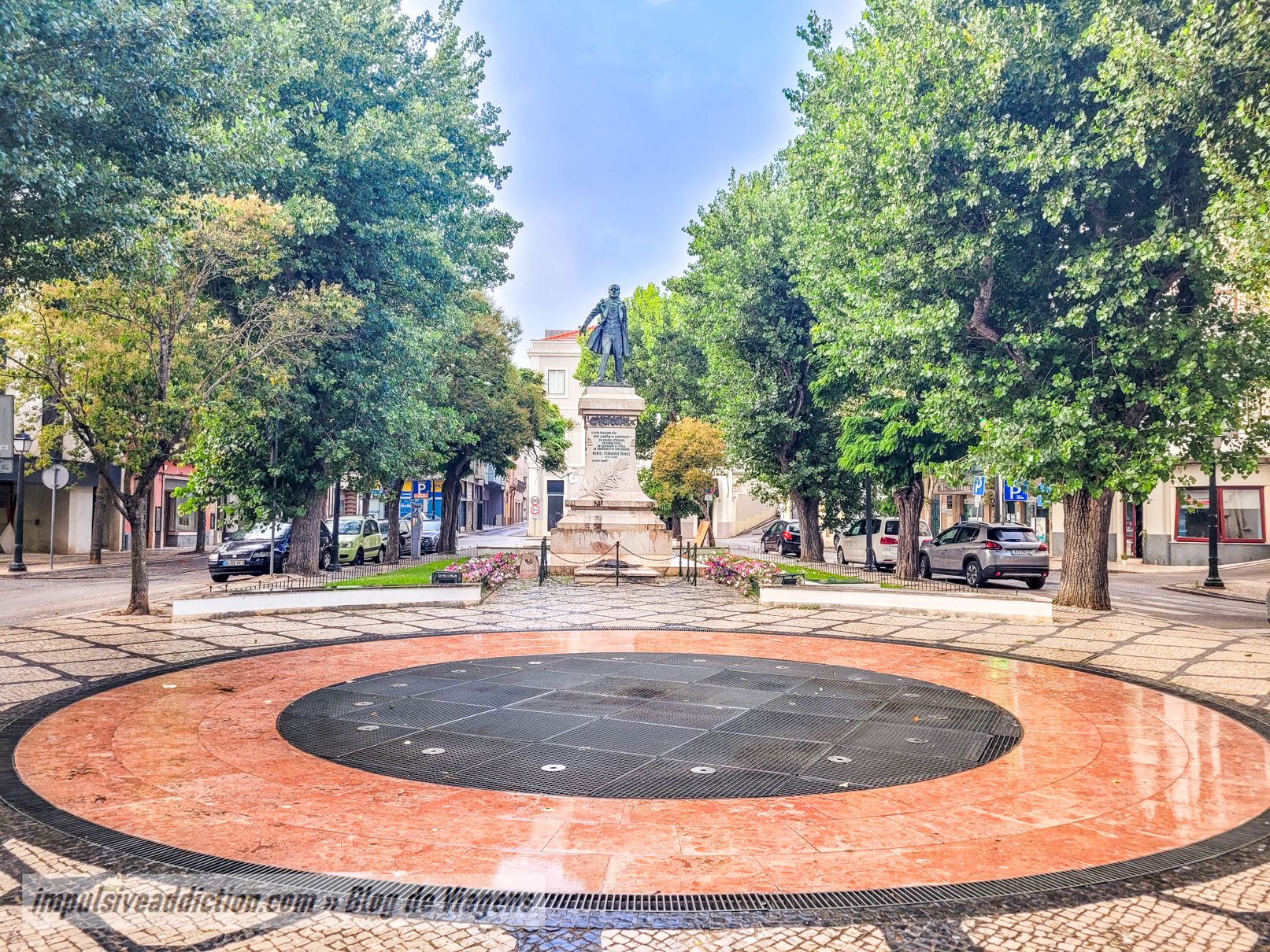 Praça 8 de Maio ao visitar a Figueira da Foz