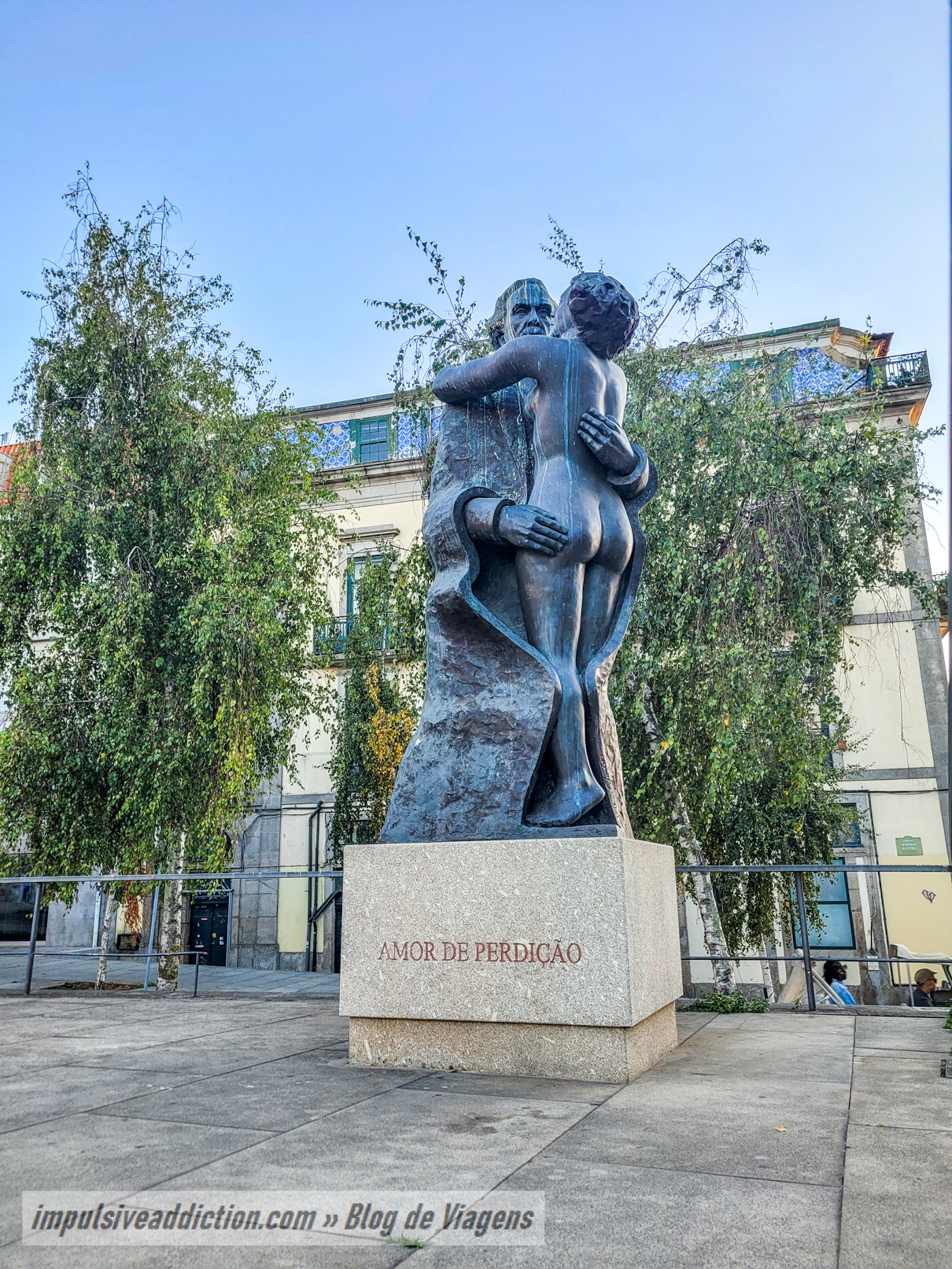 Estátua Amor de Perdição - Camilo Castelo Branco