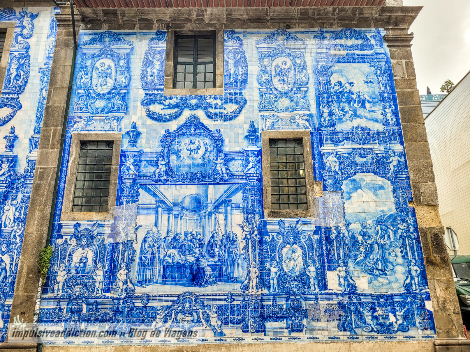 Azulejos da Capela das Almas no Porto