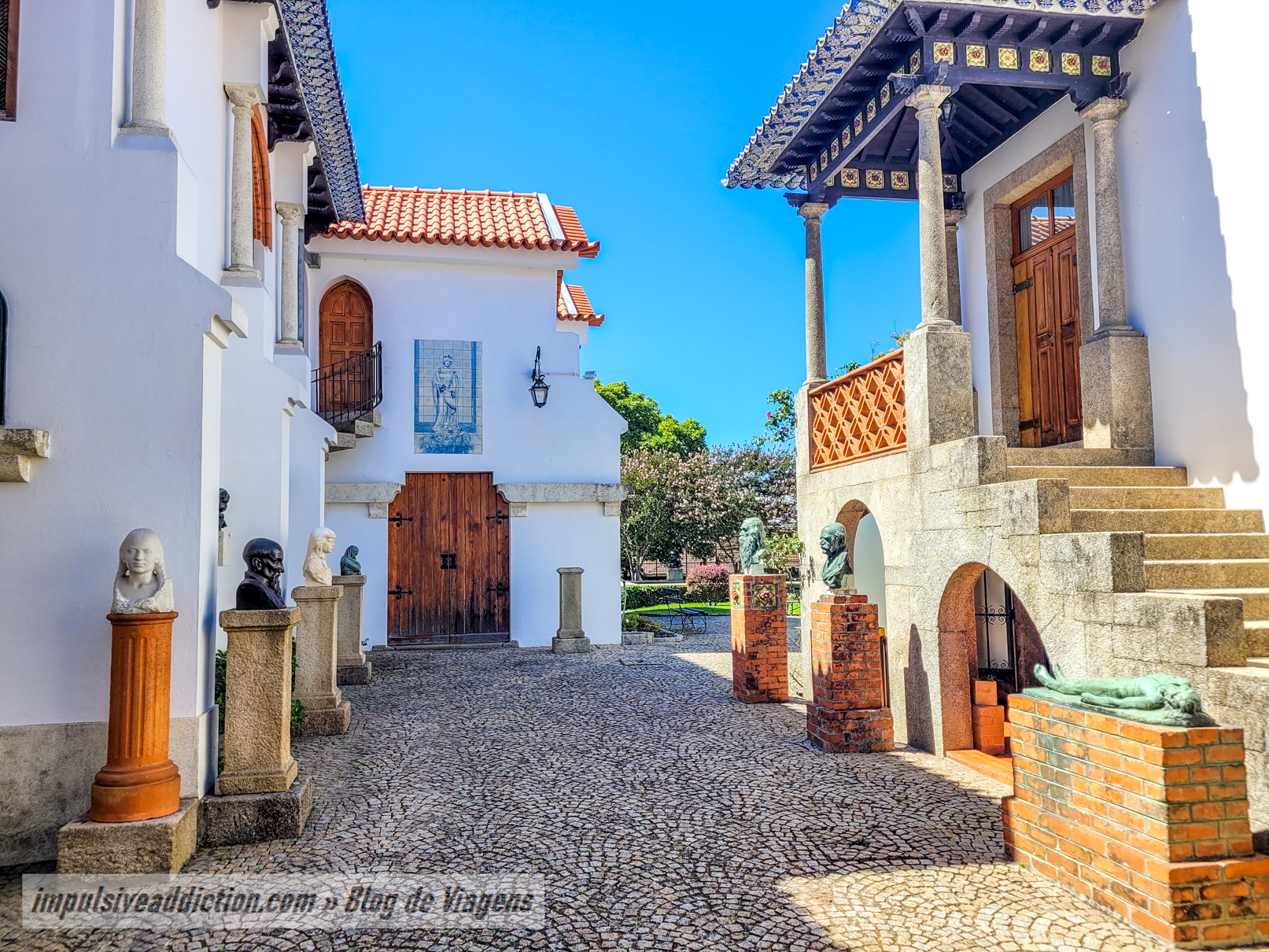 Casa Teixeira Lopes