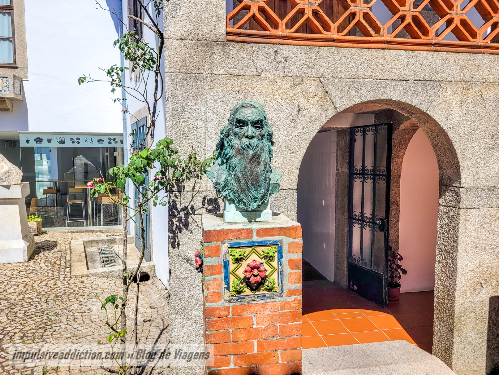 Casa Teixeira Lopes