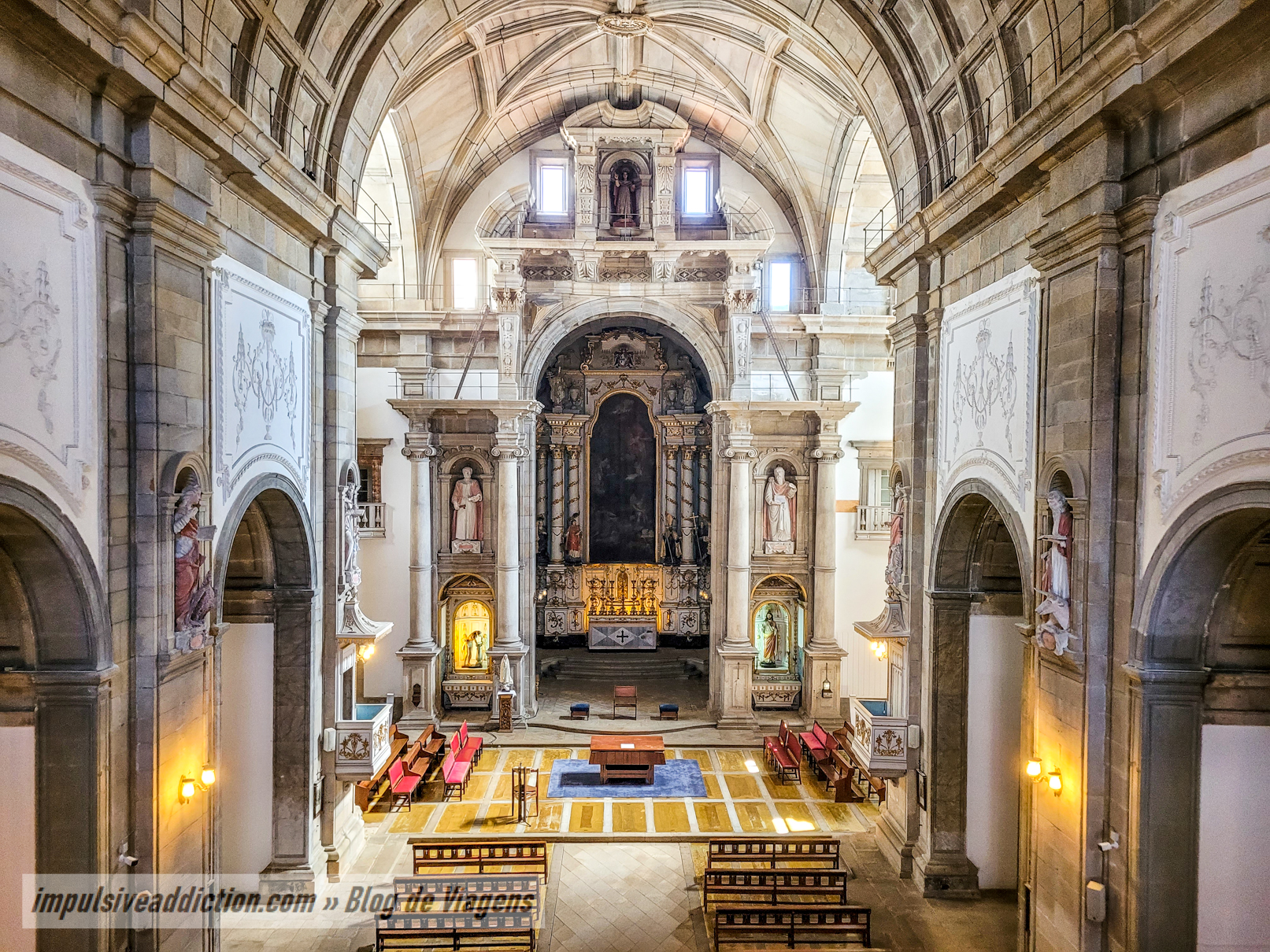 Church of São Lourenço in Porto