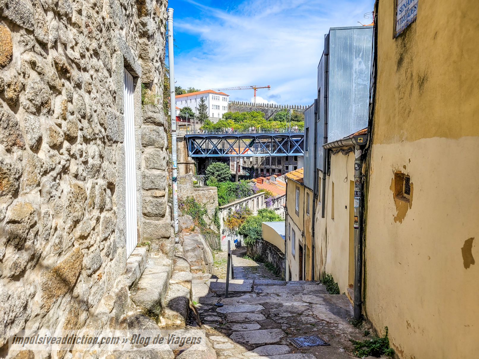 Going down to Ribeira do Porto