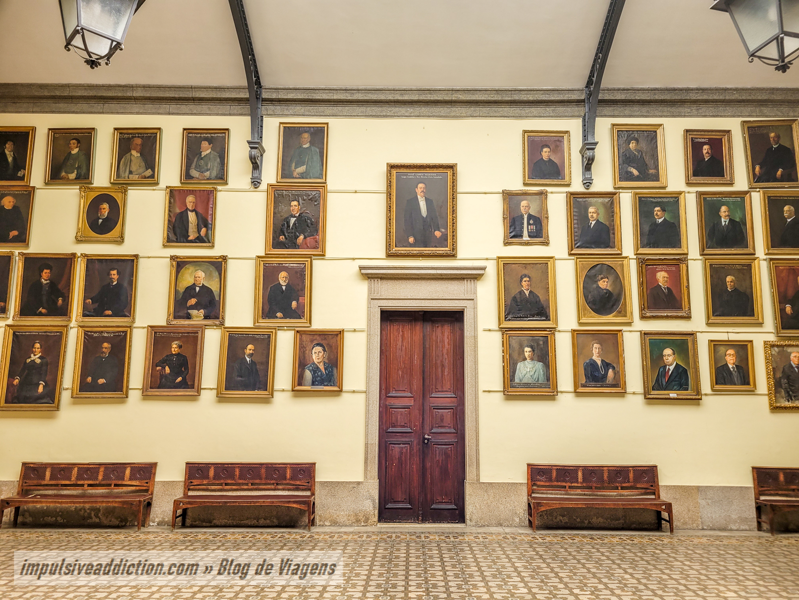 Church of Lapa Portrait Hall