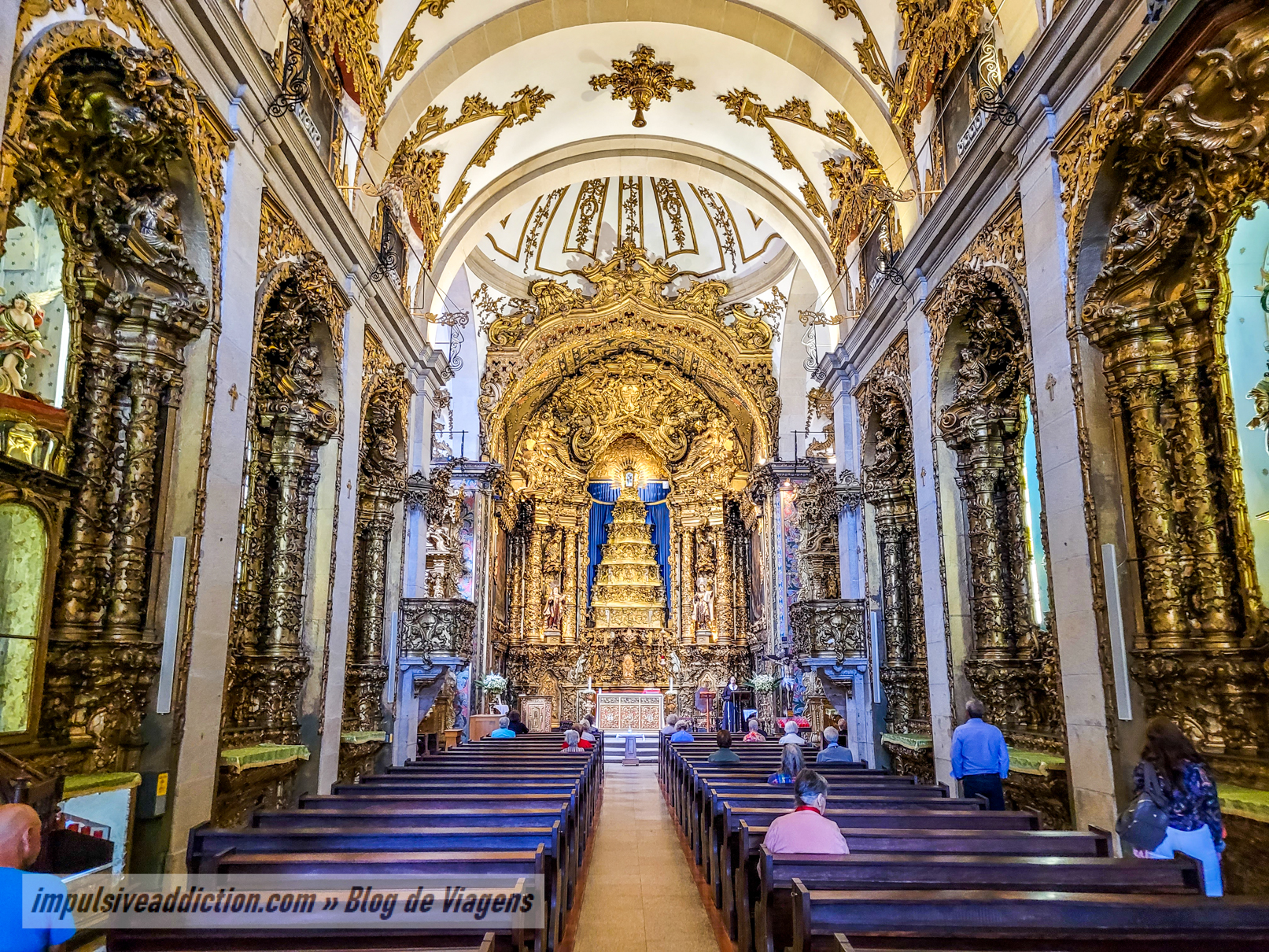 Interior of Carmelitas Church