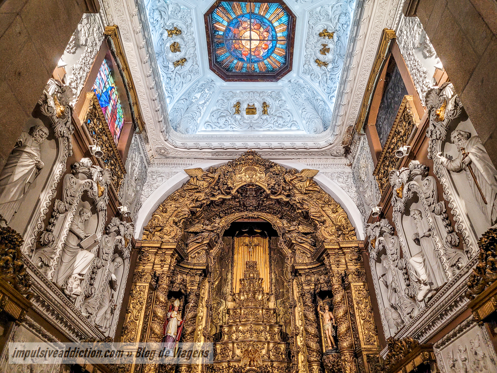Church of Santo Ildefonso inside
