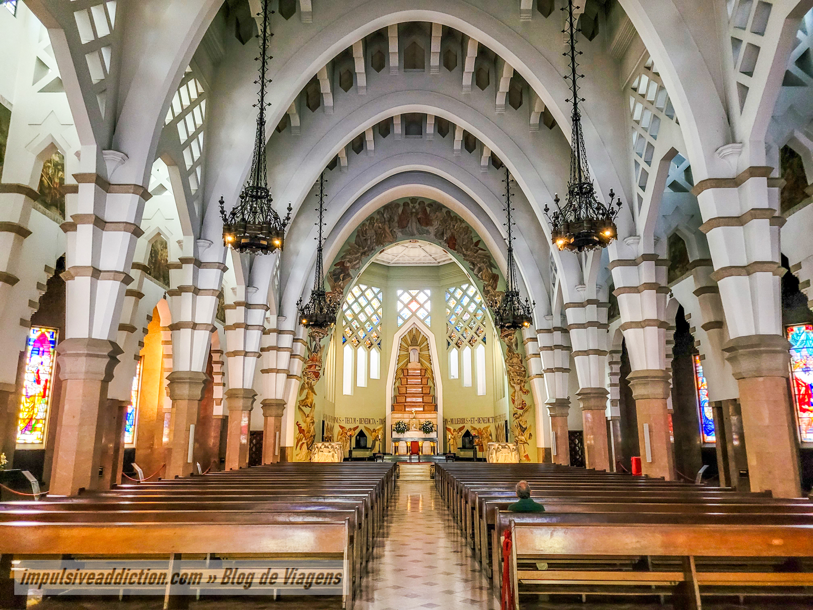 Church of Nossa Senhora da Conceição inside