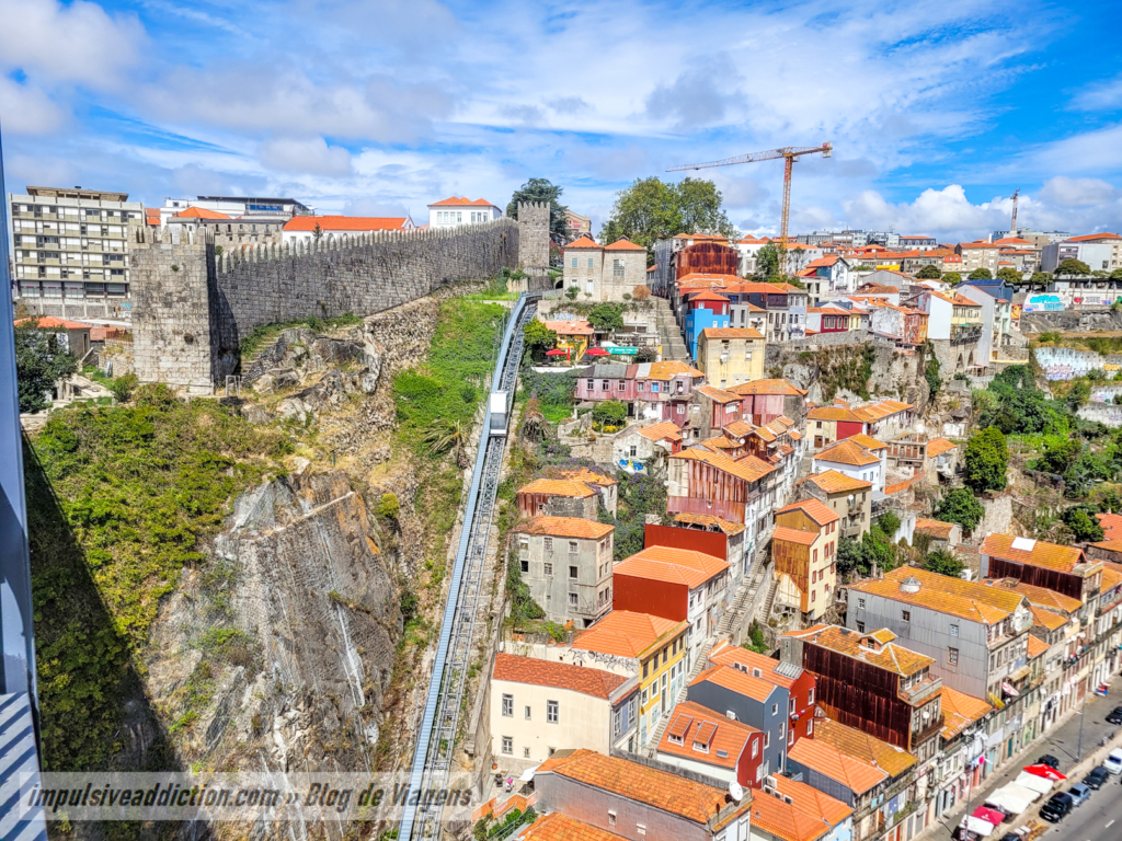 Porto Fernandina Wall and Funicular dos Guindais