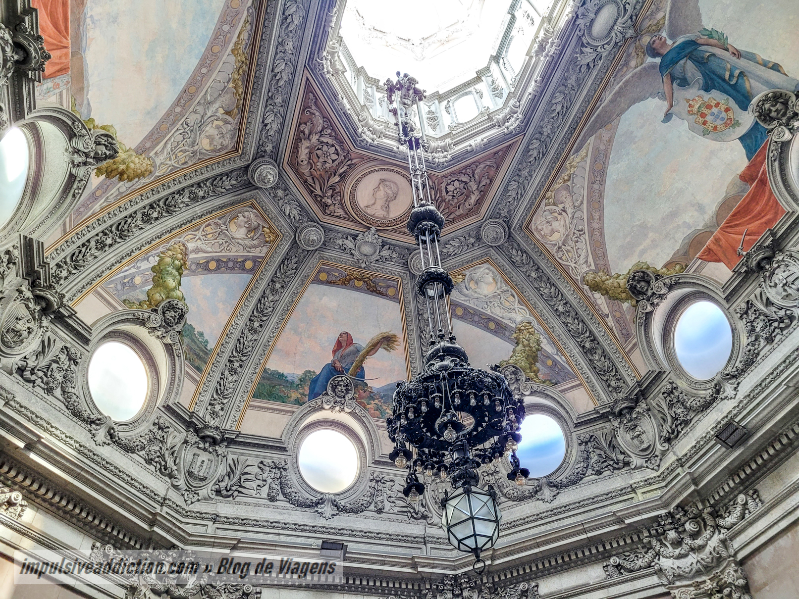 Zona da Escadaria do Palácio da Bolsa do Porto