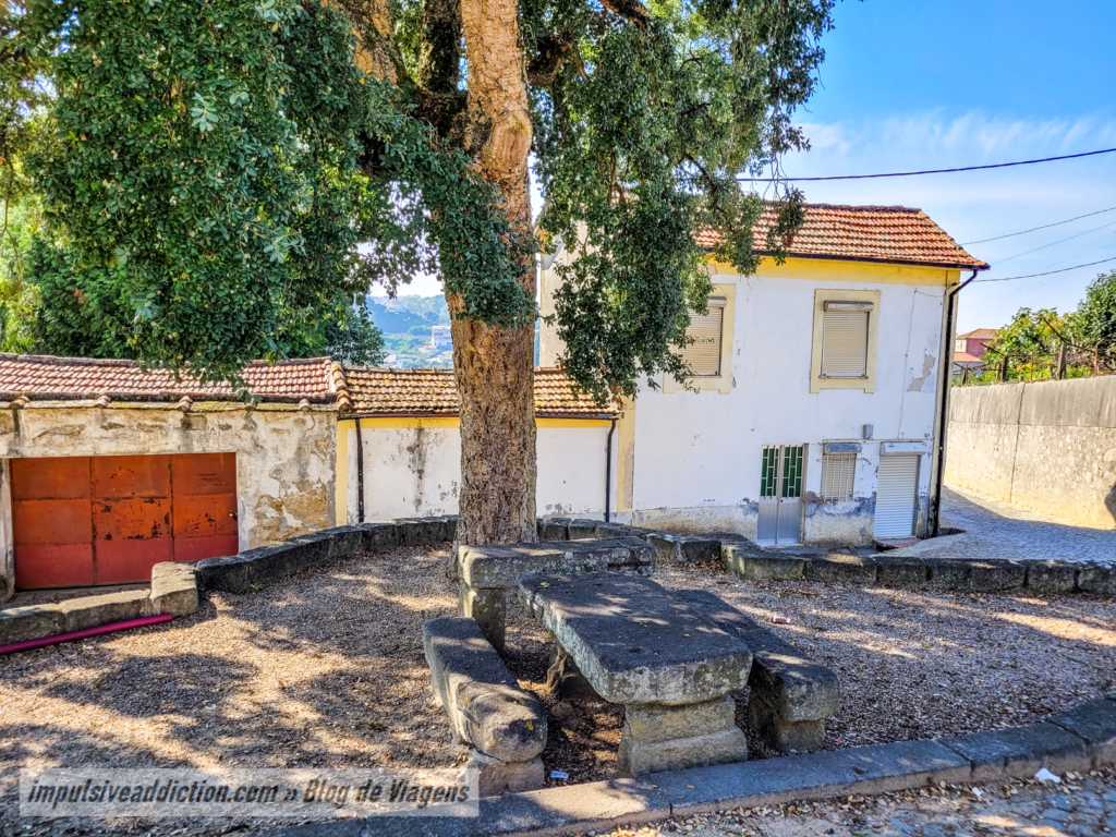 Pedra da Audiência ao visitar Vila Nova de Gaia