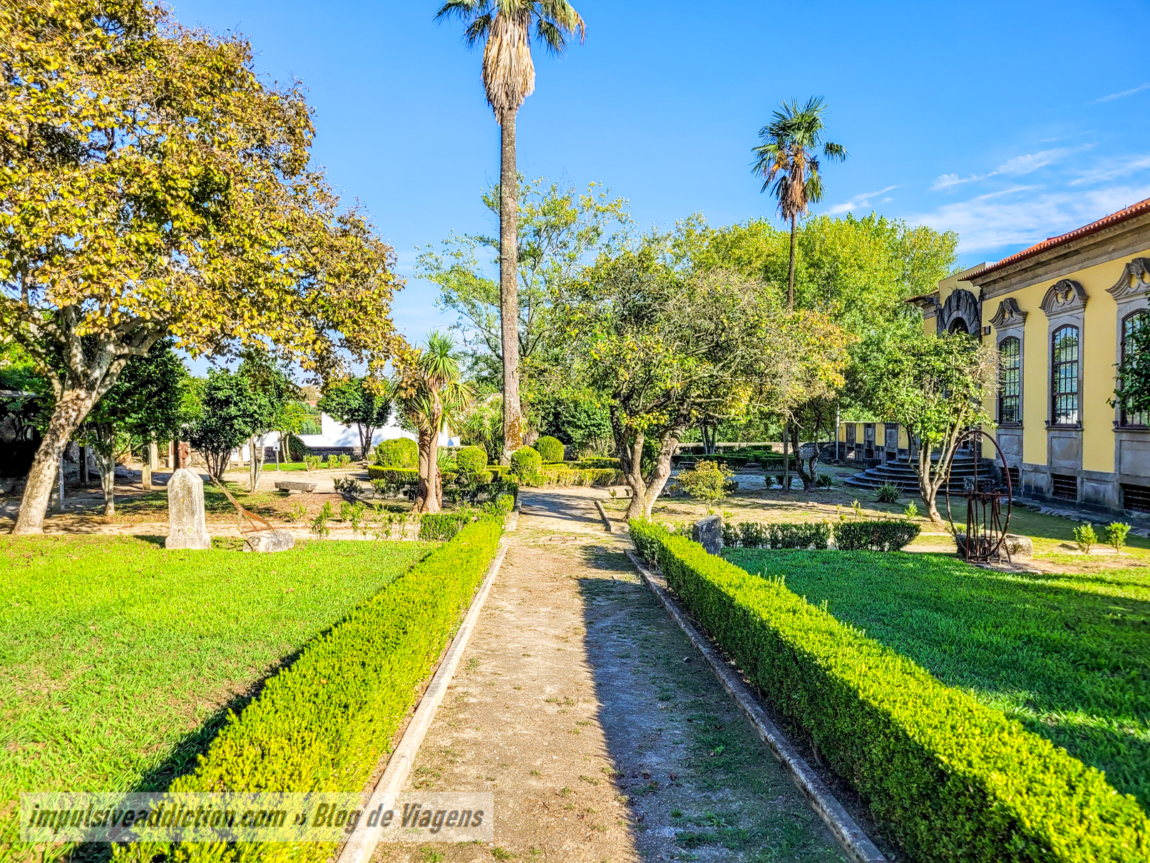 Quinta da Bonjóia gardens in Porto