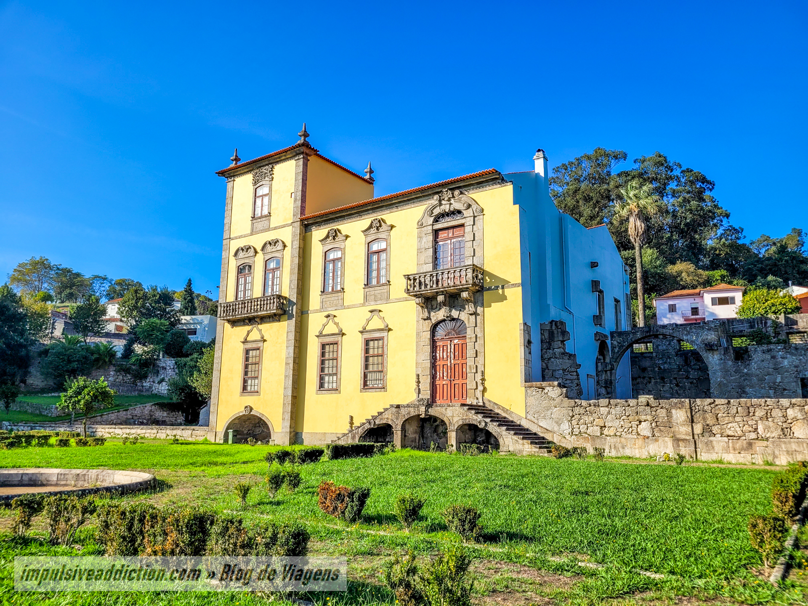 Quinta da Bonjóia gardens in Porto