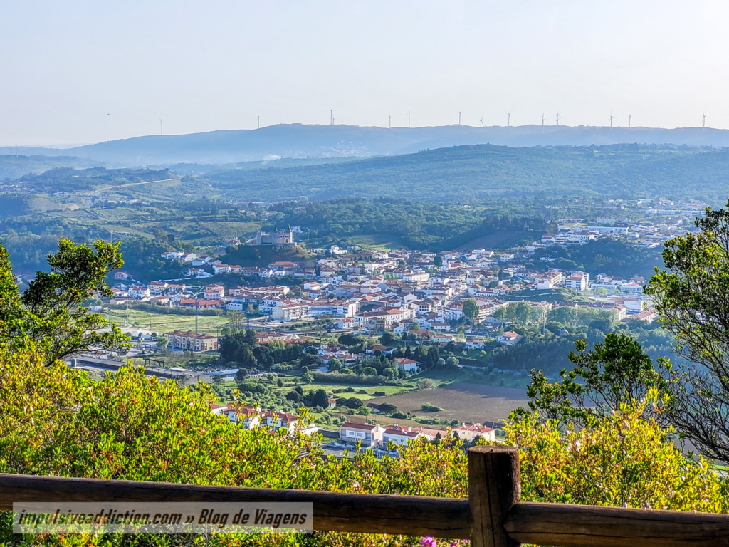 Miradouro para Porto de Mós