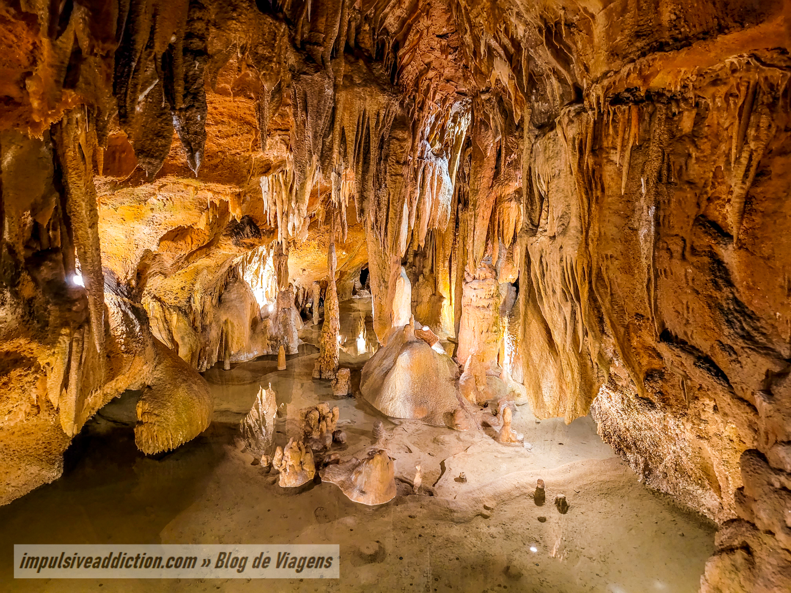 Grutas de Alvados na Serra de Aire e Candeeiros