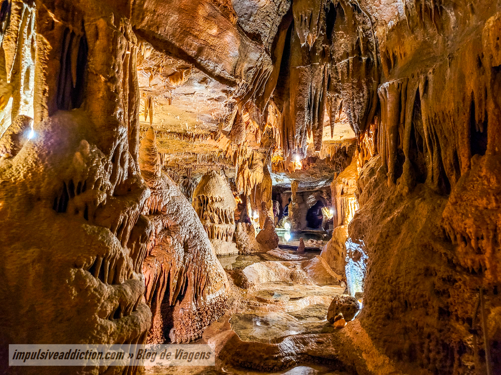 Grutas de Alvados na Serra de Aire e Candeeiros