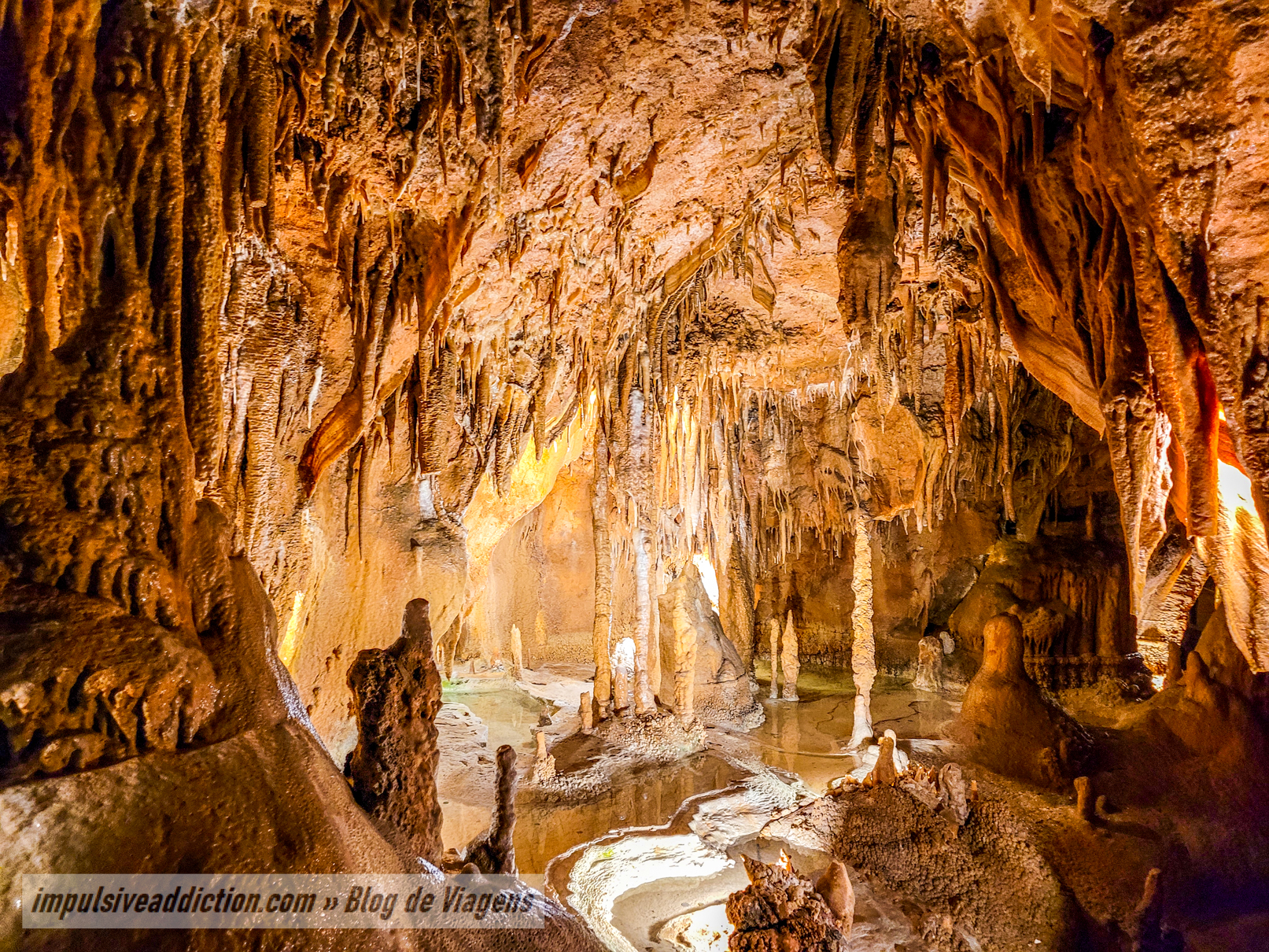 Grutas de Alvados na Serra de Aire e Candeeiros