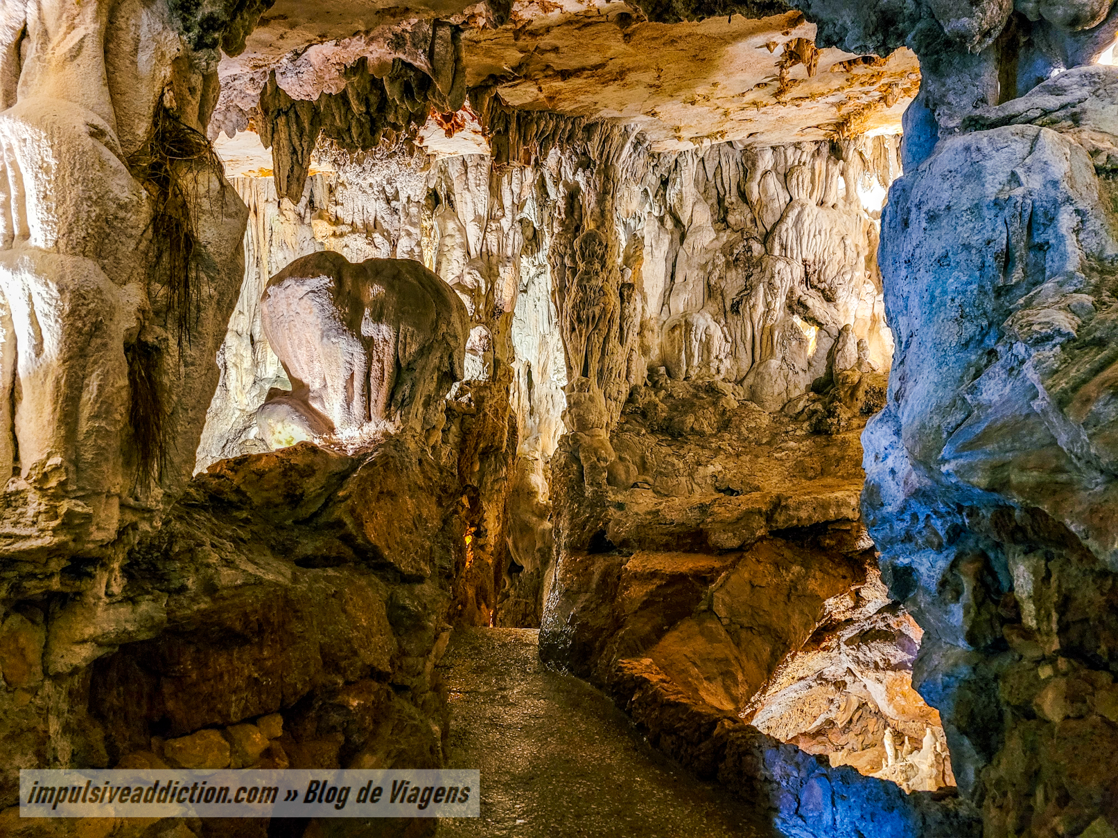 Grutas de Alvados na Serra de Aire e Candeeiros