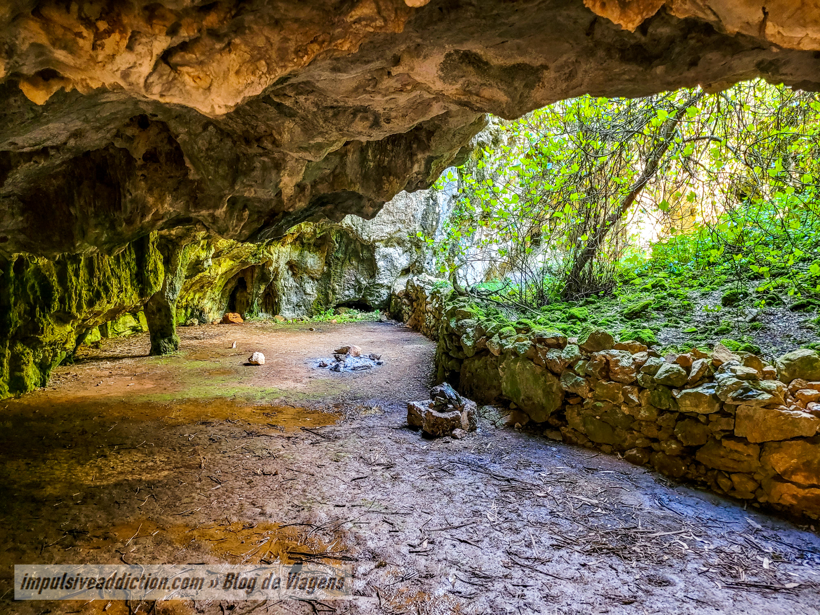 Algar e Lapa da Cerejeira