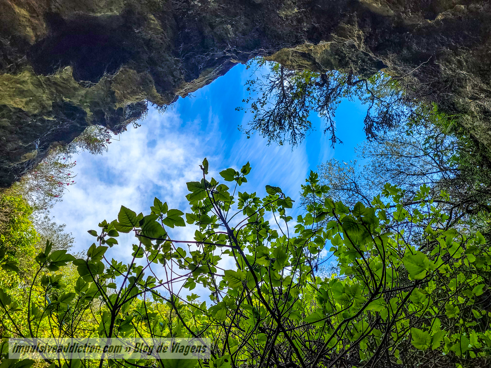 Algar e Lapa da Cerejeira