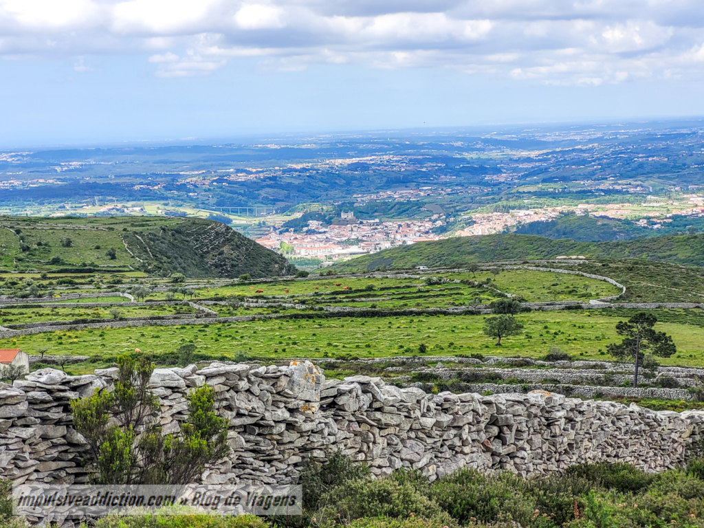 Miradouro para Porto de Mós
