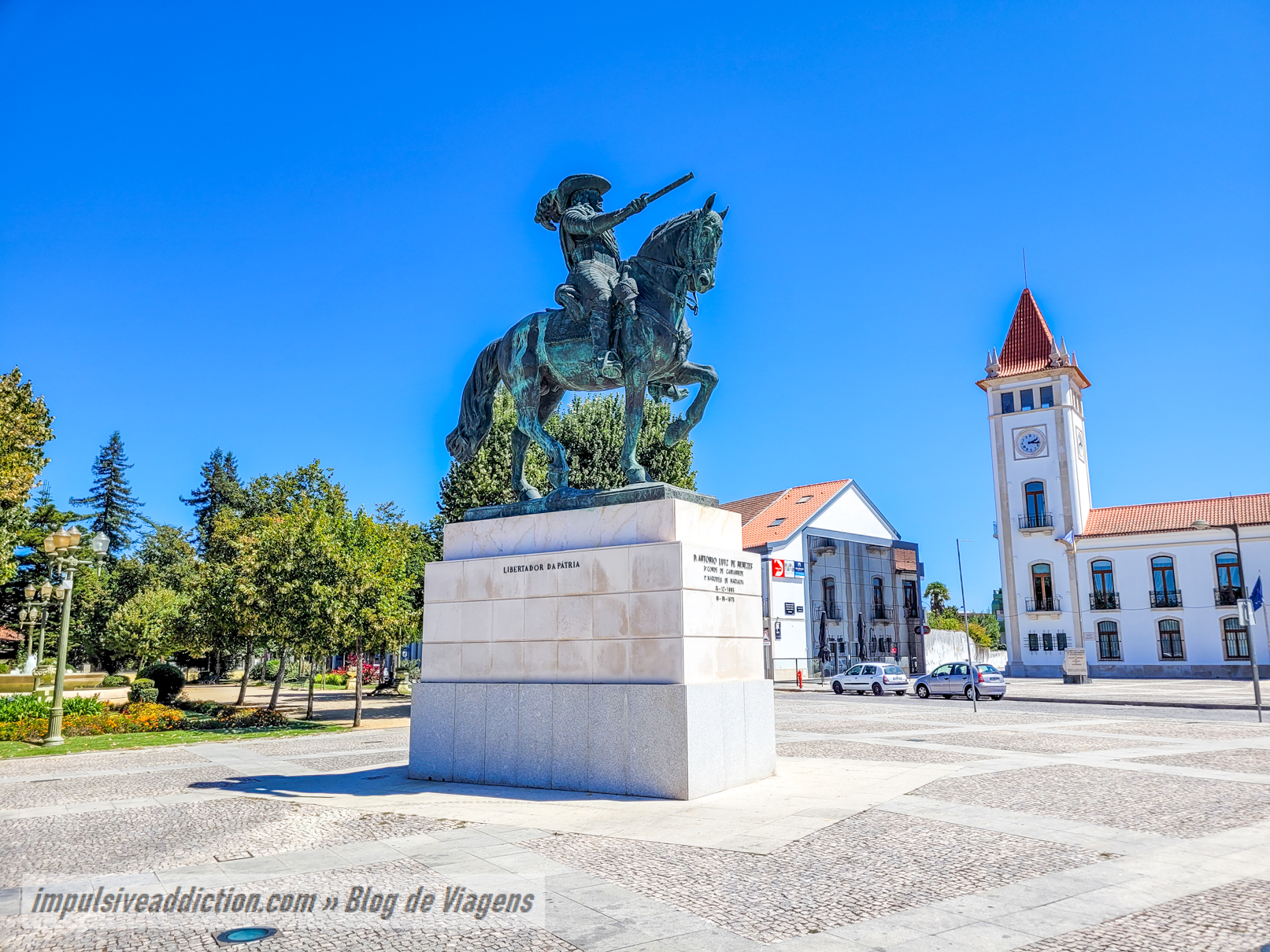 Estátua do Marquês de Marialva ao visitar Cantanhede