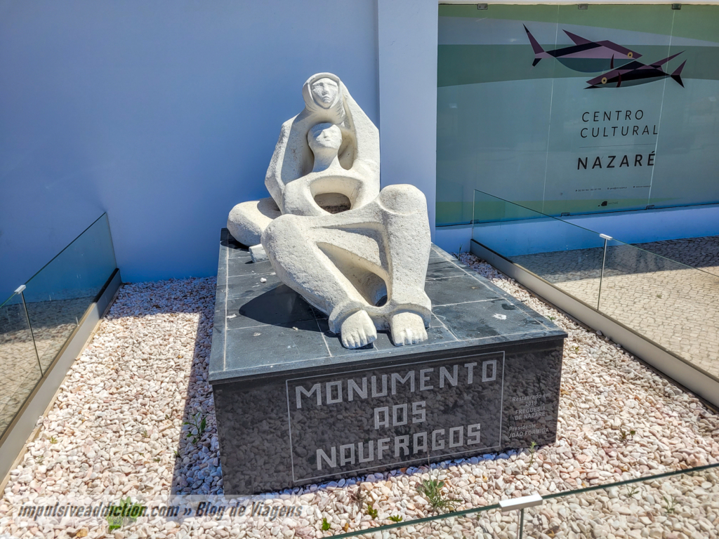 Monumento aos Náufragos da Praia da Nazaré