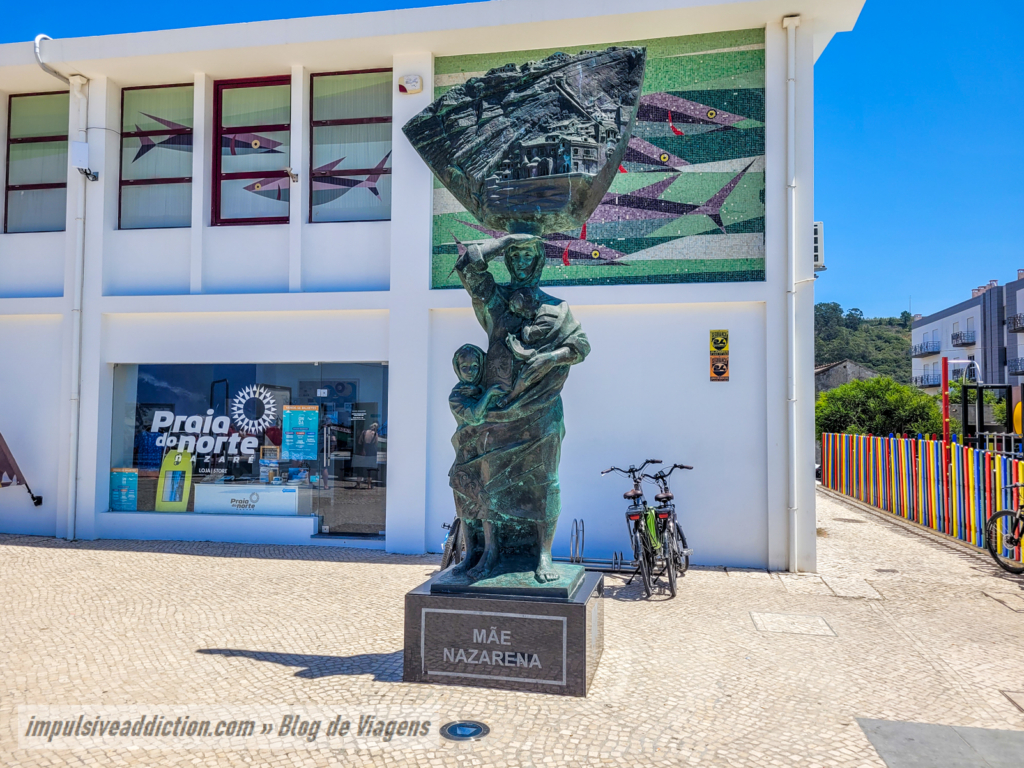 Monumento à Mãe Nazarena