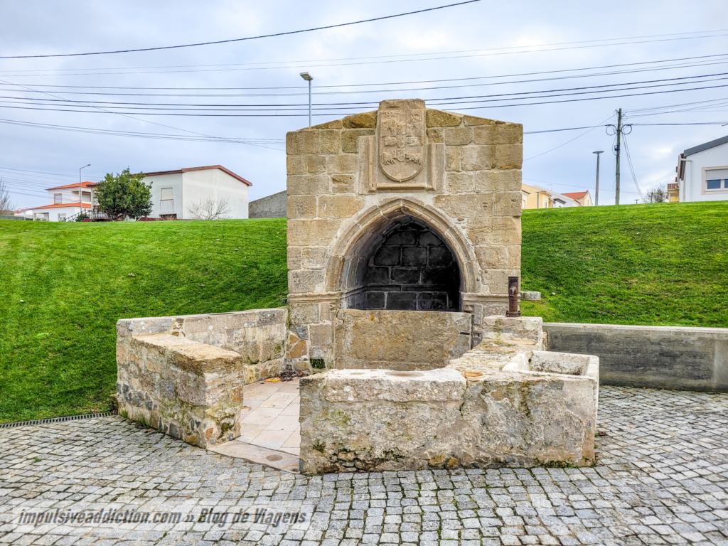 Gothic fountain of Atouguia da Baleia