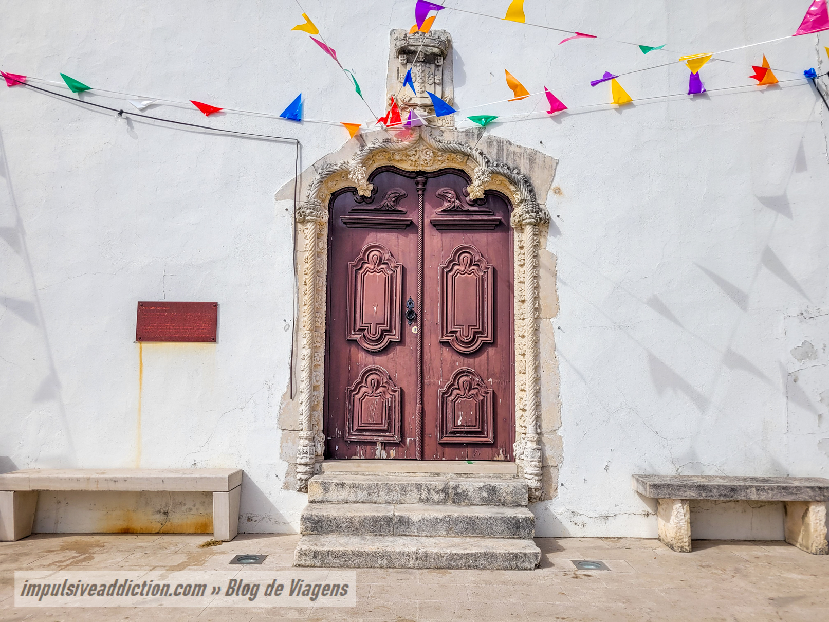 Pórtico da Igreja de Maiorga