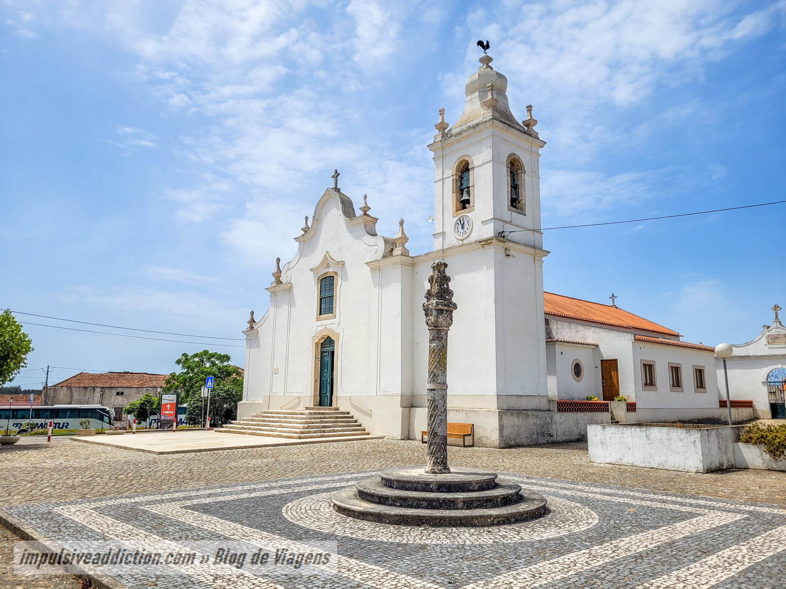 Igreja Matriz e Pelourinho de Alfeizerão