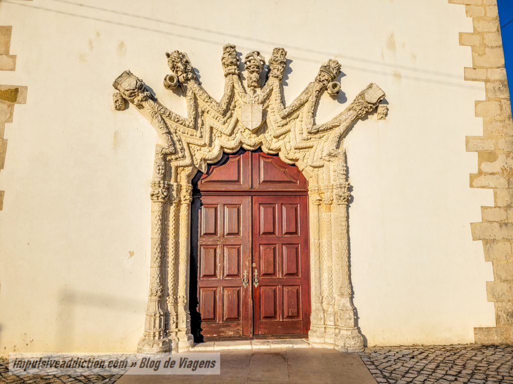 Pórtico da Igreja Matriz de Vestiaria