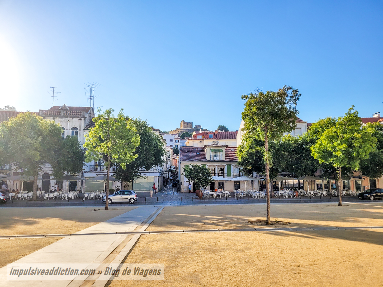 Vista para o Castelo a partir do Rossio de Alcobaça