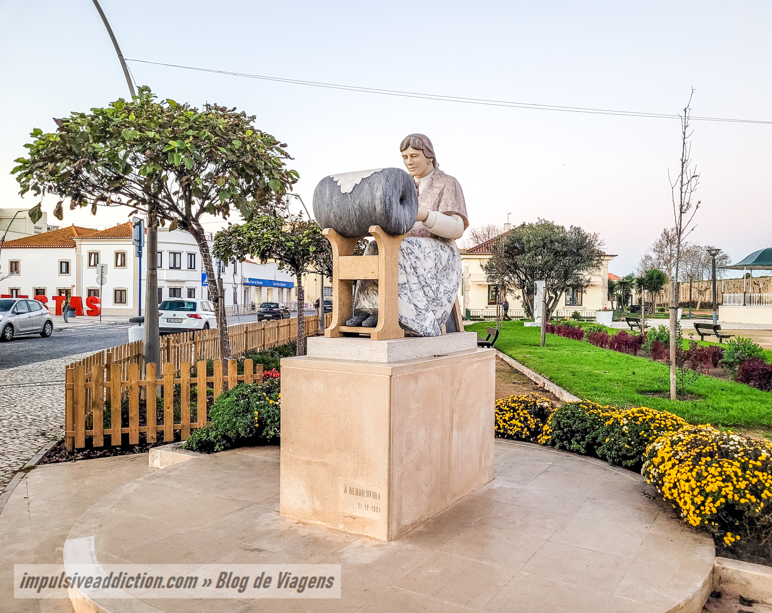 Monument to the bobbin lacemaker