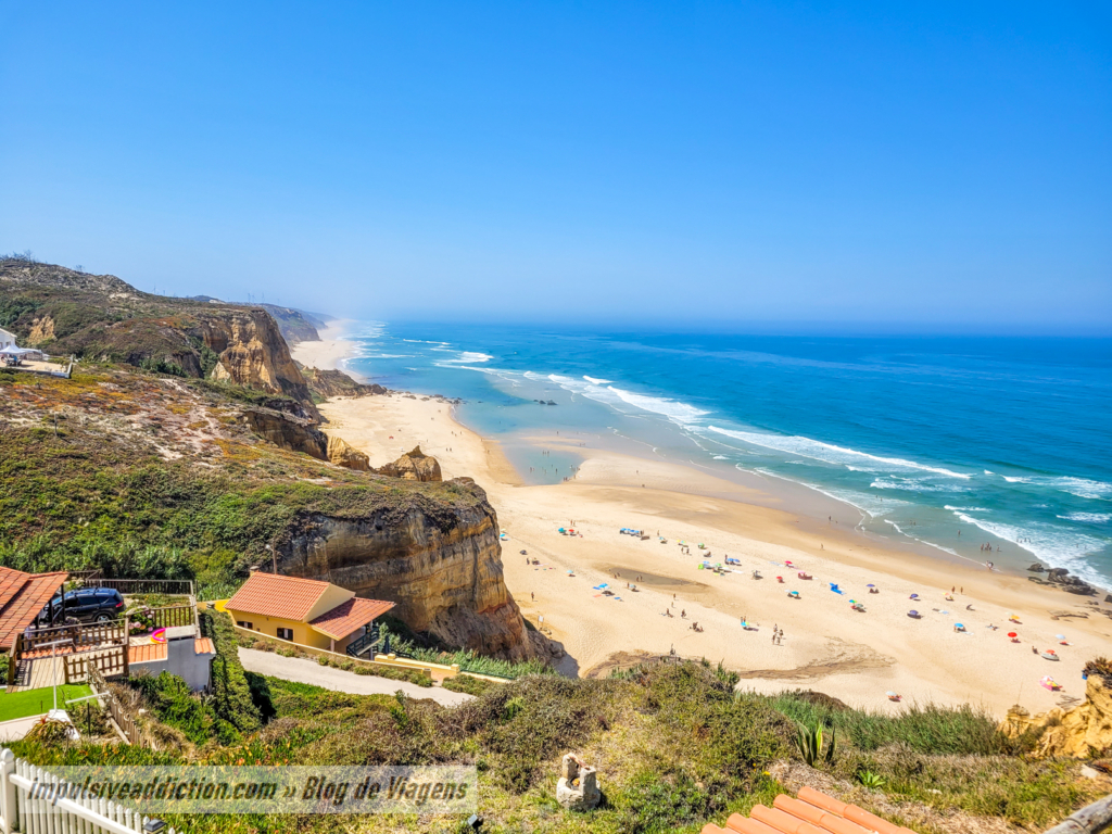 Praia de Vale Furado na Costa de Alcobaça