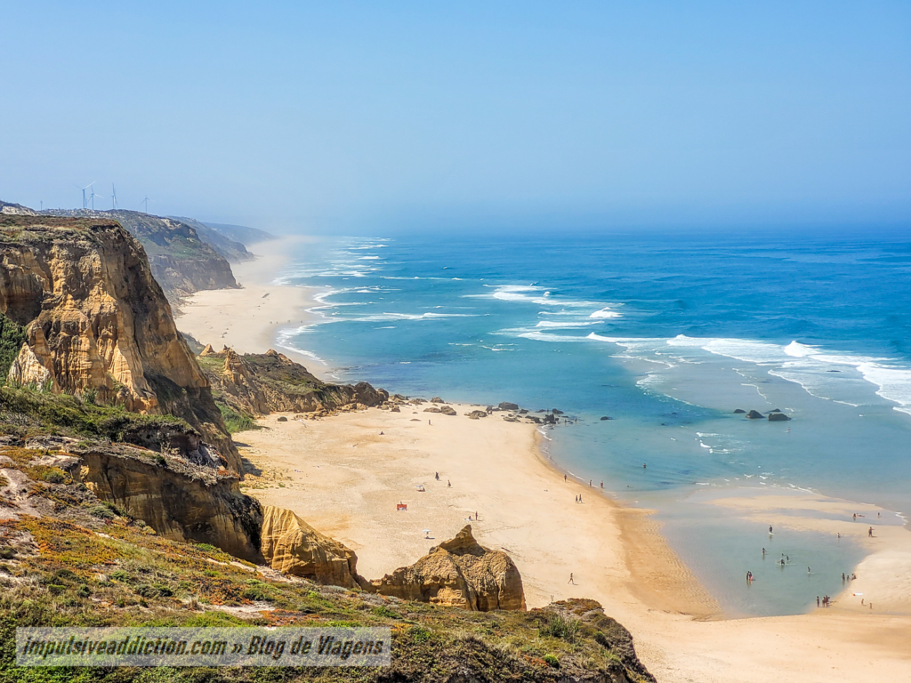 Praia de Vale Furado na Costa de Alcobaça