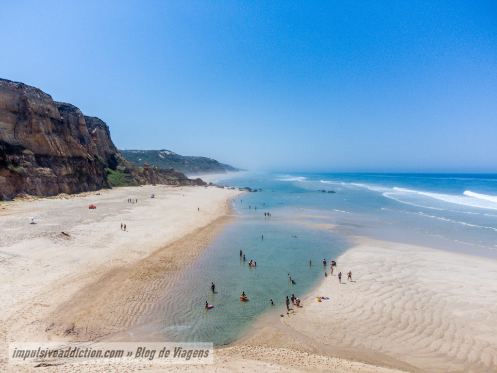 Praia de Vale Furado na Costa de Alcobaça