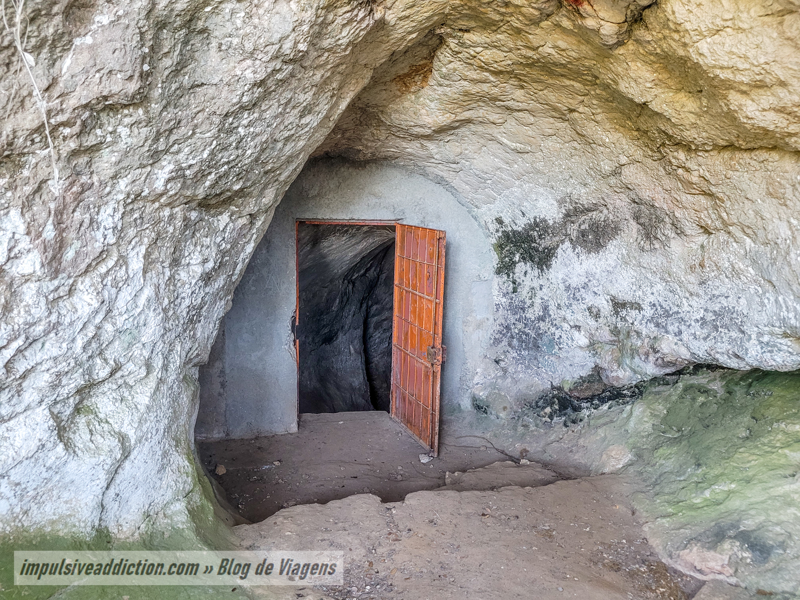 Uma das Grutas da Columbeira