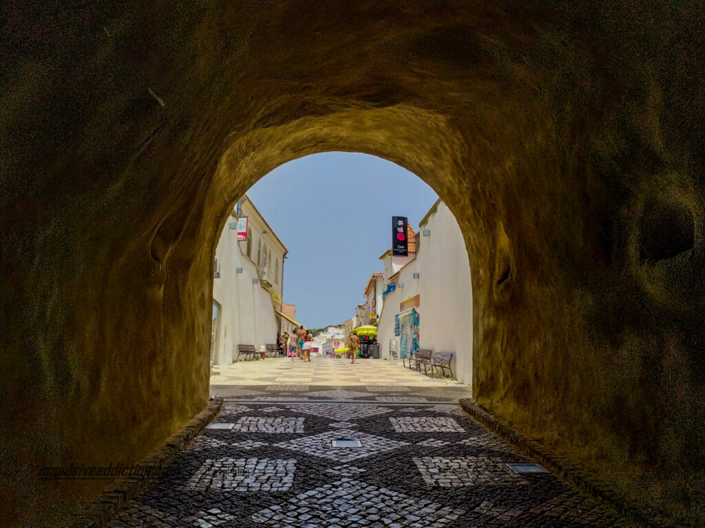 Túnel de Acesso à praia - Rua 5 de Outubro