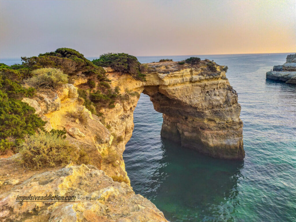 Arco de Albandeira ao visitar Lagoa