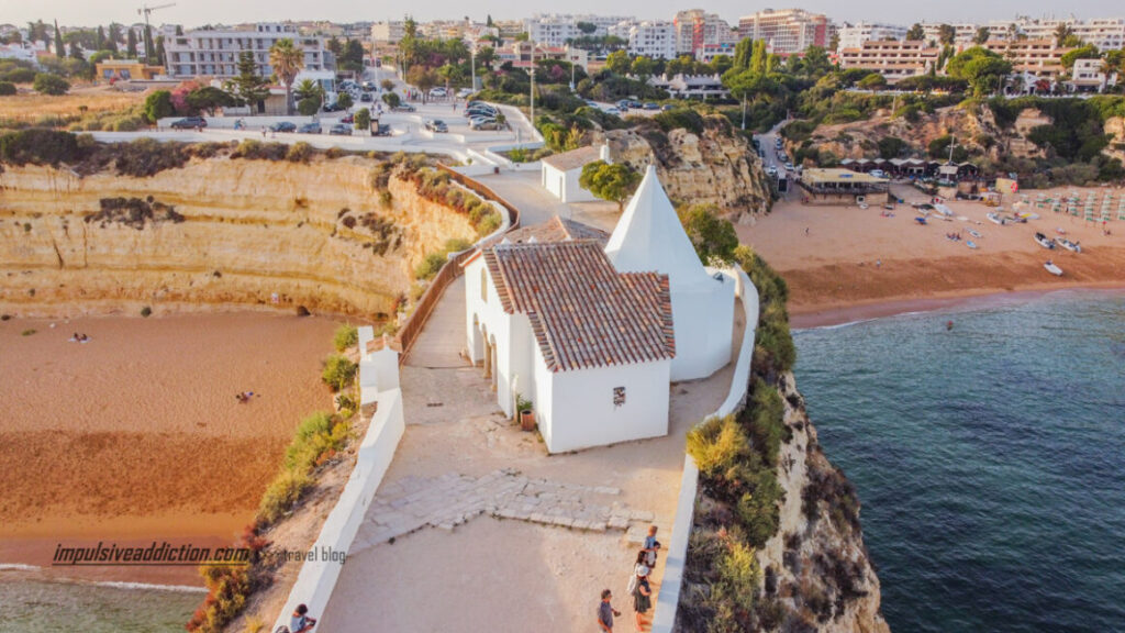 Ermida de Nossa Senhora da Rocha, no Algarve