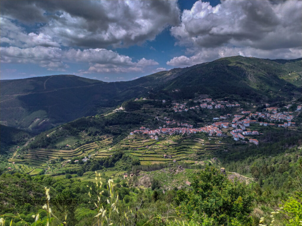 Estradas da Serra da Estrela | Miradouro para socalcos