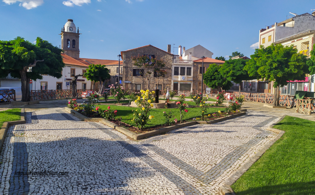 Jardim da Câmara Municipal de Figueira de Castelo Rodrigo