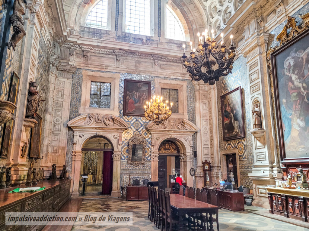 Sacristy at the Church of the Monastery of Santa Cruz